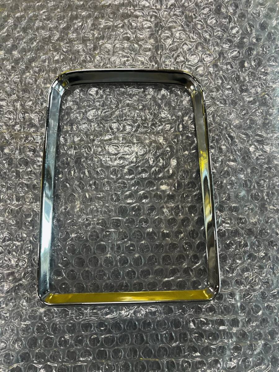 メルセデスベンツ メーター ゲージ ベゼル トリム W110 W111 ハネベン ベンツ メルセデス オールドメルセデス レストア メッキ クローム拍卖