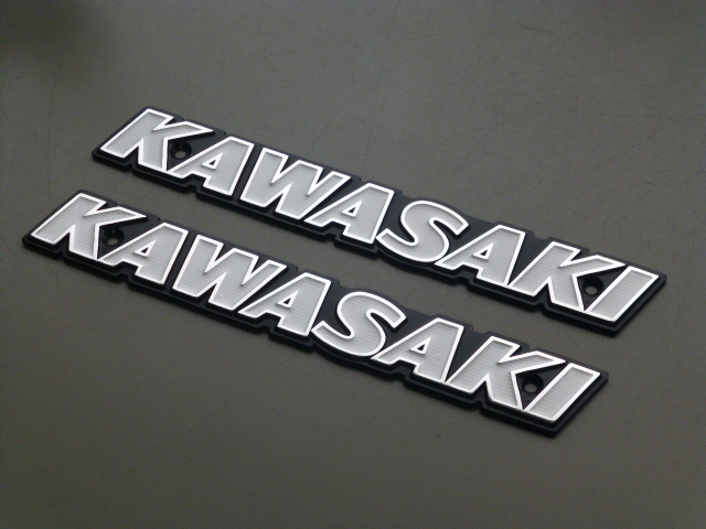 ネコポス 初期型Z1 Z2 カワサキ純正 タンクエンブレム 左右セット 新品拍卖