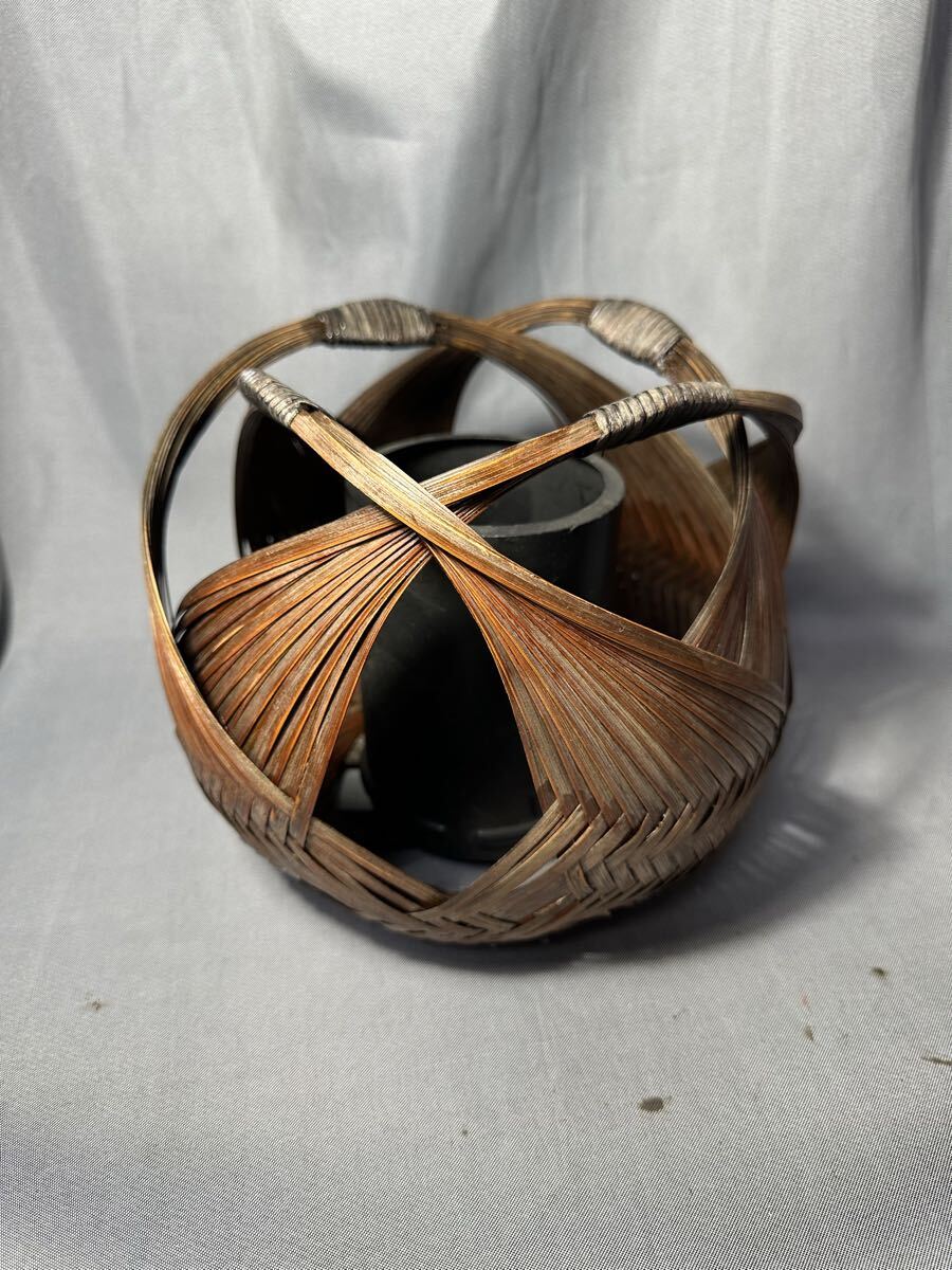 匠の職人が編み上げた花籠 竹細工 手作り 竹編 手付 花籠 花入 竹製 煎茶飾 花器 花瓶 一輪挿し拍卖