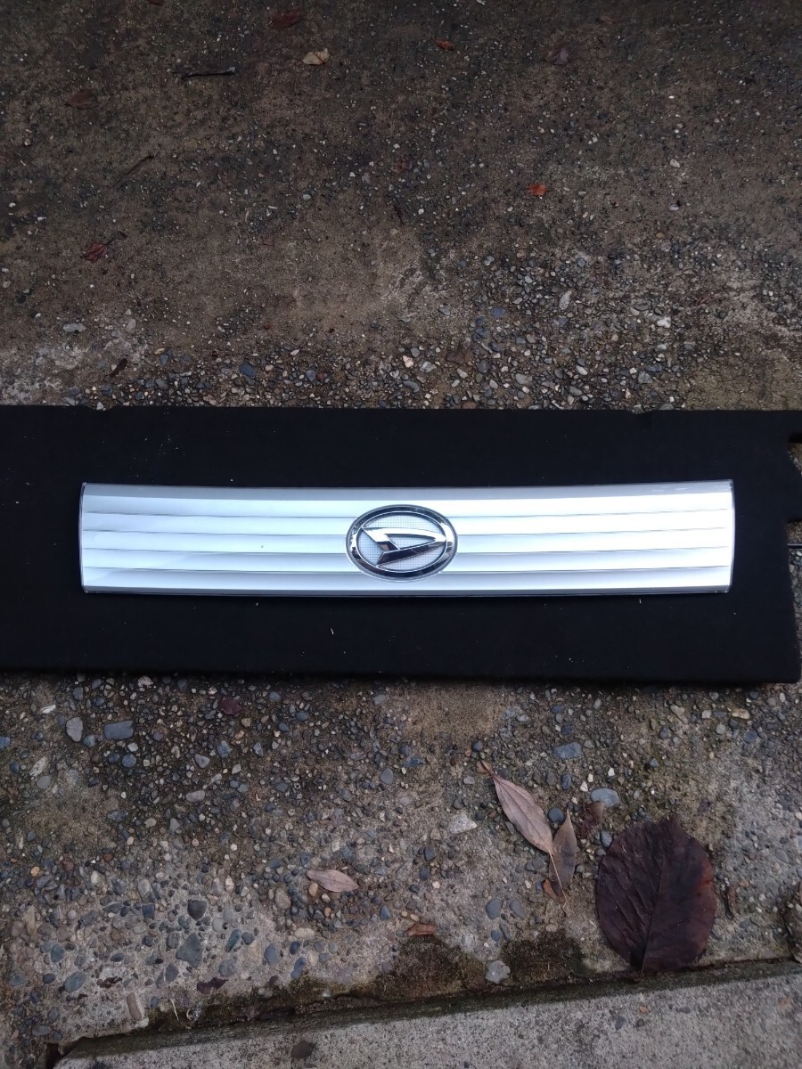 【中古、美品】ダイハツ ムーヴ カスタム 最終後期型 グリル L175S/L185S 拍卖