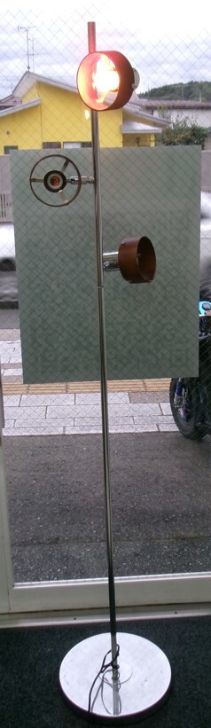 1円から売り切りスタート・・ フロアランプ フロアスタンド ディスプレイ 店舗 モダン 通電確認済 20251011 204 mthsikk 1011拍卖