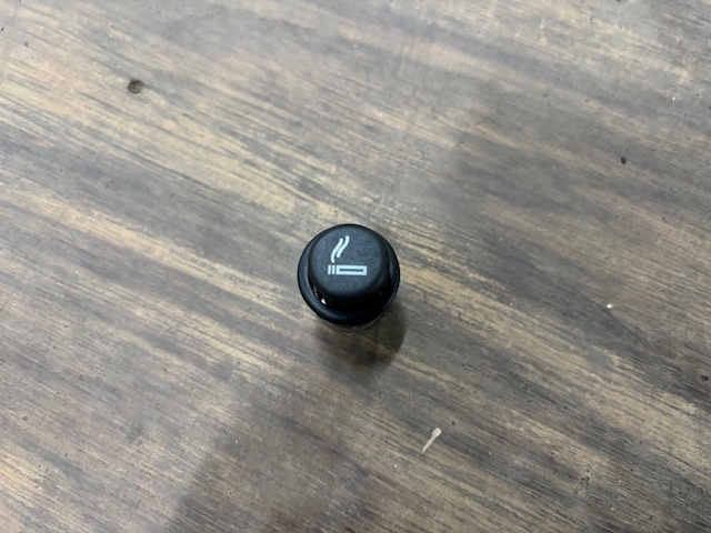 maMJ★VWニュービートル★シガーライター★検9C系 9CAZJ9CAQY9CBFS9CAWU9CAXJ1YAZJ★部品取り車拍卖