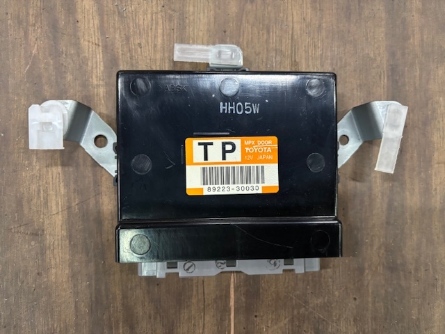 maMG★TOYOTA 16アリスト★純正★ドアコンピューター MPX DOOR 89223-30030★トヨタ/ARISTO/部品取り車拍卖