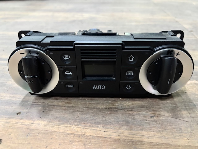 maMF★H15★アウディTTクーペ★純正★エアコンスイッチパネル★Audi/8NAUQ/部品取り車拍卖
