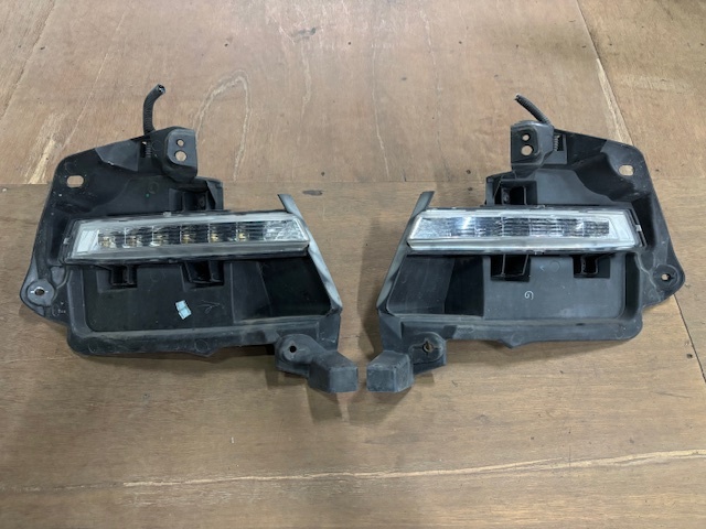 maMD★ルノー ルーテシア R.S.★純正★サイドマーカー ウインカー コーナーランプ フォグランプ?★LUTECIA/部品取り車拍卖
