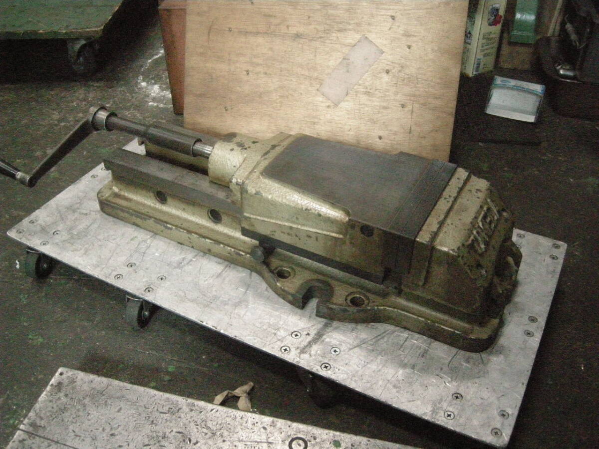 s2 中古 タケダ 油圧マシンバイス 口金巾175 66kg 引取り希望拍卖