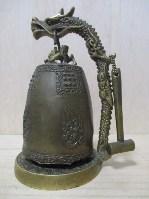 G122-201W 釣鐘 呼鈴 銅製  龍枠 中古 高さ約14.1cm (T20-左)拍卖