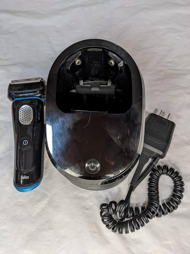 BRAUN ブラウン Series9 電気シェーバー type5791 洗浄機付き 拍卖