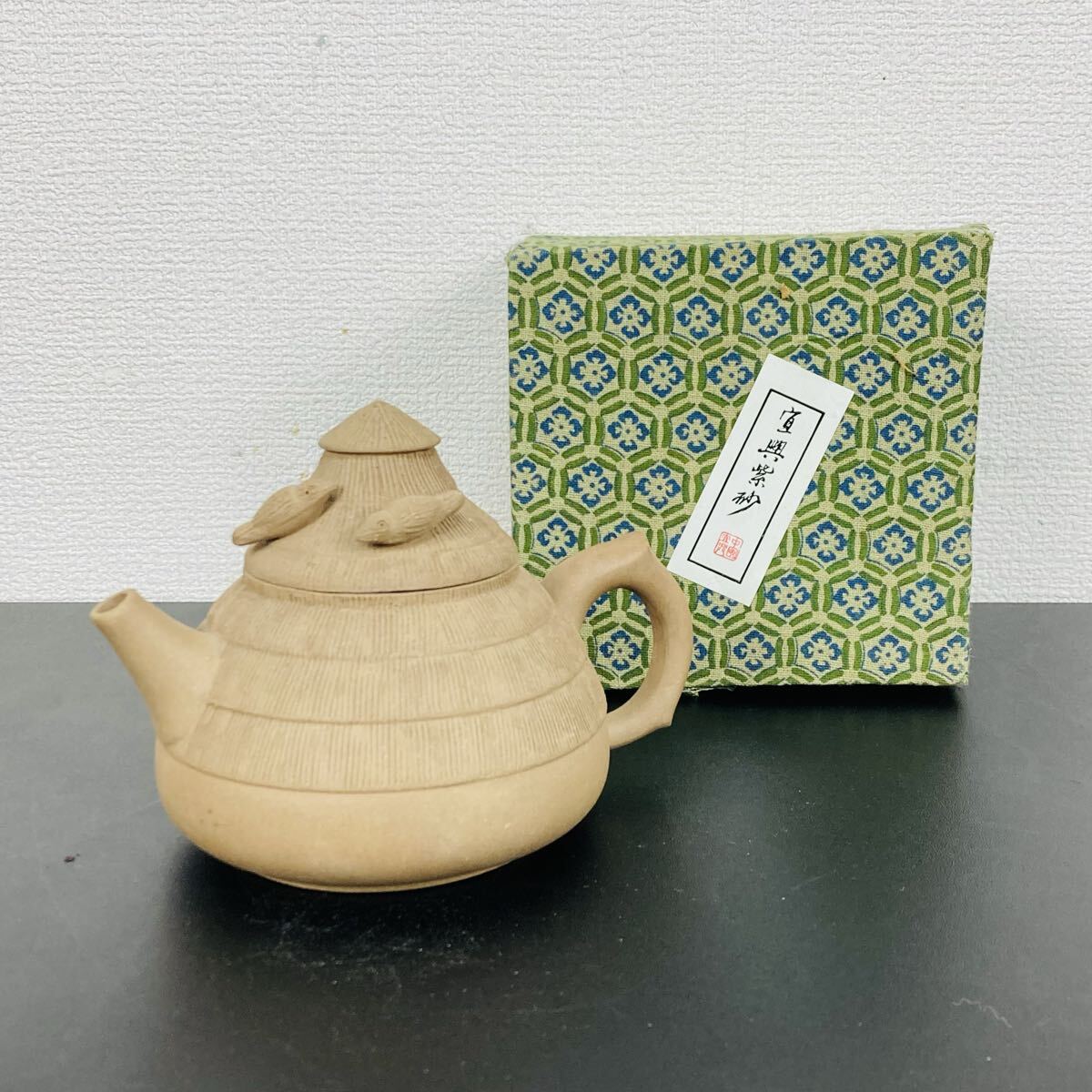 中国茶器 紫砂 紫泥 紫砂壺 鳥 ④ 急須 宜興 唐物 煎茶道具 茶道 陶器 焼き物 骨董 ティーポット拍卖