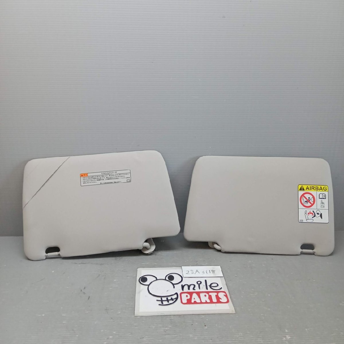 LA810S/LA800S ムーヴキャンバス 純正 運転席助手席サンバイザー 1D5-4-1/23A3118*同梱不可拍卖