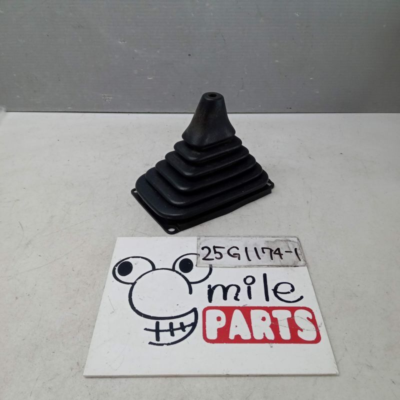 HA9 アクティ 純正 シフトブーツ 2Z2-13-4/25G1174-1*同梱不可拍卖