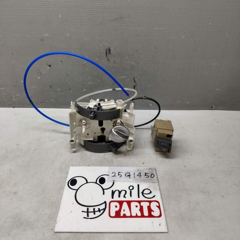 NCP85G/NCP81 シエンタ 純正 エアコンスイッチパネル 2Z6-24-8/25G1450*同梱不可拍卖