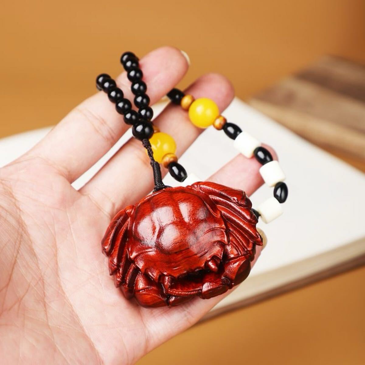 送料無料 激安★【極上の木彫】かに★招財開運★鎮宅辟邪★紫檀木★工芸品★木彫★手作り★木製 彫刻/置物 サイズ約6cm ストラップ拍卖