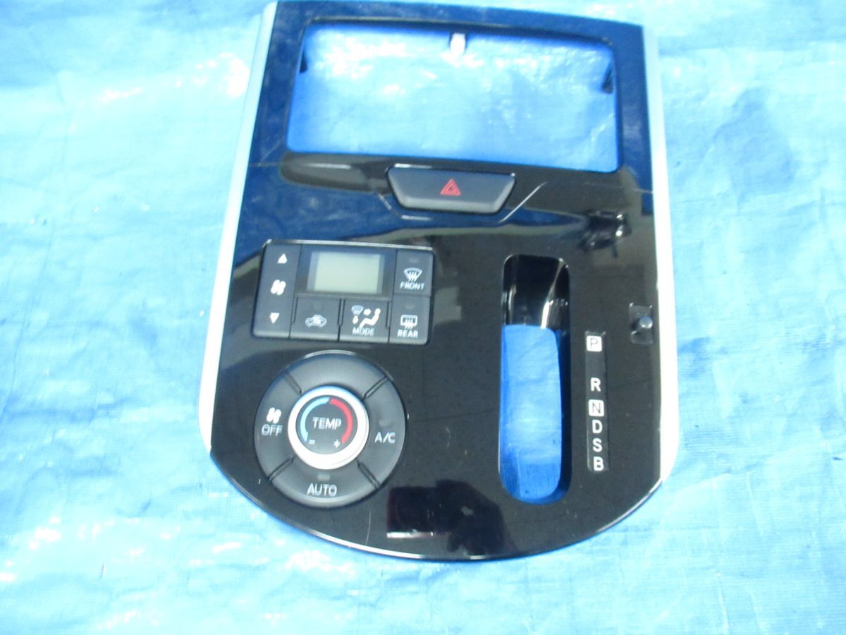 黒 F.01 55910-B2600 タント LA600S ★ エアコンスイッチ センターパネル オーディオパネル LA610S 拍卖