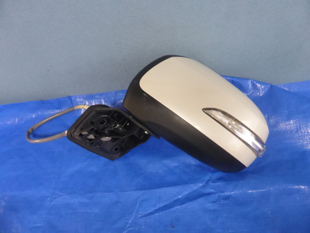 み 06 ムーヴ LA100S LA110S ★ ドアミラー 左 9ピン サイドミラー ウインカー付き パール拍卖