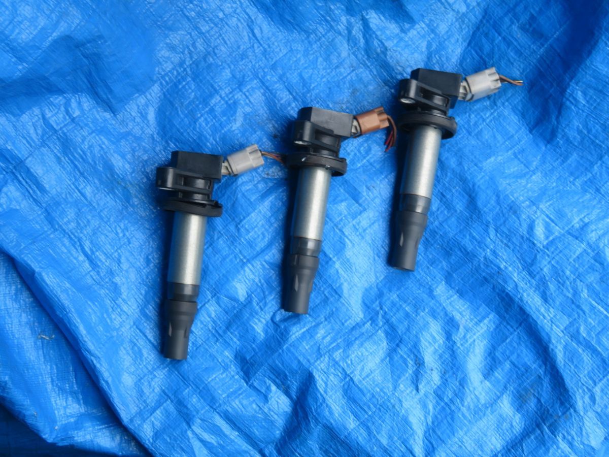 Z..01 ムーヴ LA100S LA110S イグニッションコイル 3本 ダイハツ純正 19500-B2050 送料600円 ★ L175S L185S ミラ L275S L285S拍卖