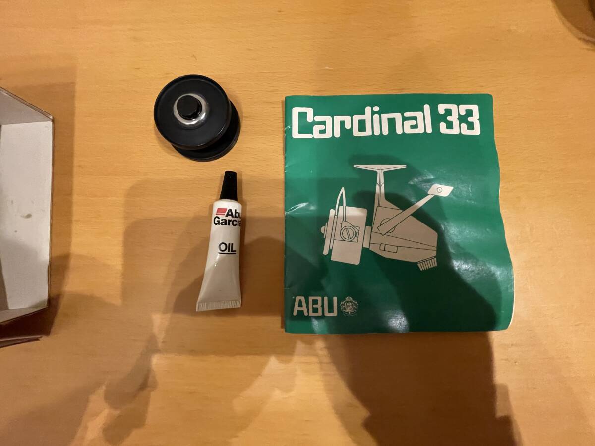 カーディナル33替スプール1個と取説とオイルと空箱になります。拍卖