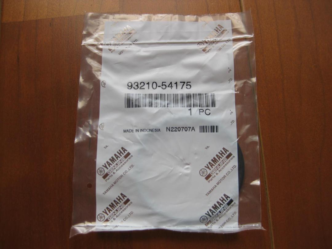 送料無料 ヤマハ オイルエレメントカバー用Oリング(1個) 品番93210-54175 セロー TW ブロンコ トリッカ-などに拍卖