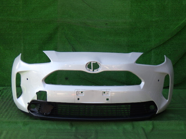MXPB10 MXPB15 MXPJ10 MXPJ15 ヤリスクロス 純正フロントバンパー 白 パール 52119-52E00 下部付拍卖