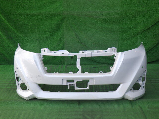M900A M910A 前期 ルーミー 純正フロントバンパー 白 パール 52119-B1280拍卖