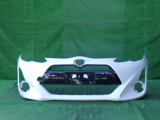 NHP10 中期 アクア 純正フロントバンパー ガーニッシュ パネル付 AQUA 白 パール 52119-52A10拍卖