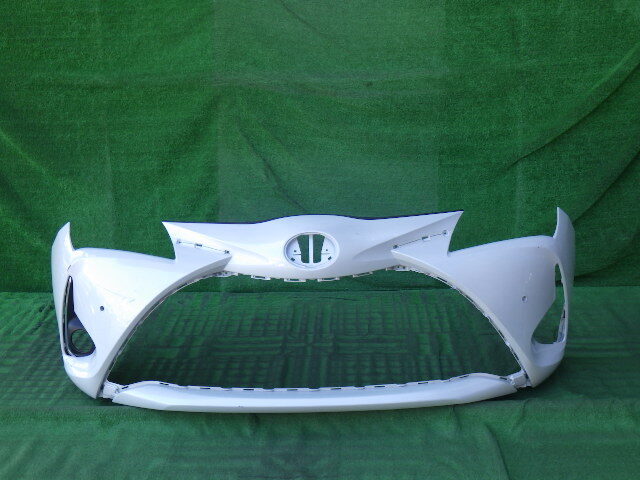 KSP130 NCP131 NSP135 後期 ヴィッツ 純正フロントバンパー 右フォグカバー付 ビッツ 白 パール 52119-52A50拍卖