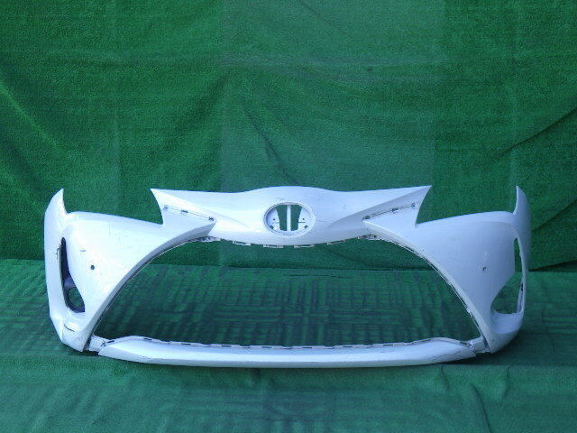 KSP130 NCP131 NSP135 後期 ヴィッツ 純正フロントバンパー 右フォグカバー付 ビッツ 白 パール 52119-52A50拍卖