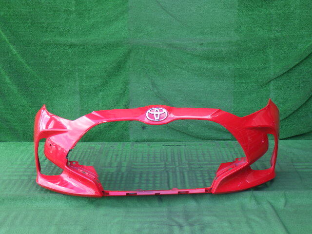KSP210 MXPA10 MXPH15 ヤリス 純正フロントバンパー 赤 52119-52E70拍卖