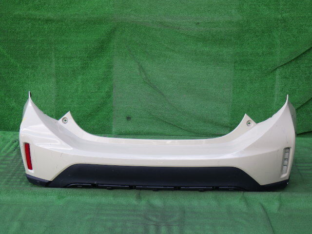 NHP10 後期 アクア クロスオーバー 純正リアバンパー おまけ 左 反射板 リフレクター 下部付 リヤバンパー AQUA 黄 52159-52A00拍卖