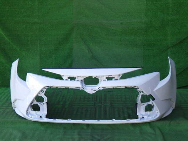 NRE210 ZRE212 ZWE211 ZWE214 カローラ 純正フロントバンパー 白 パール 52119-12G70拍卖