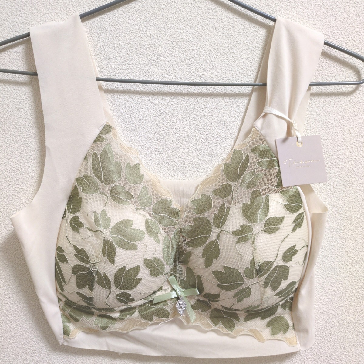 2L ナイトブラ シームレスブラ ワイヤーレスブラ スポーツブラ グリーン リーフ柄拍卖