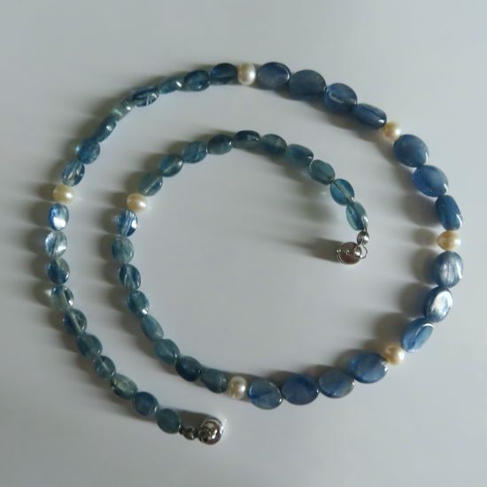 送料無料。カイヤナイト、淡水パールのネックレス拍卖