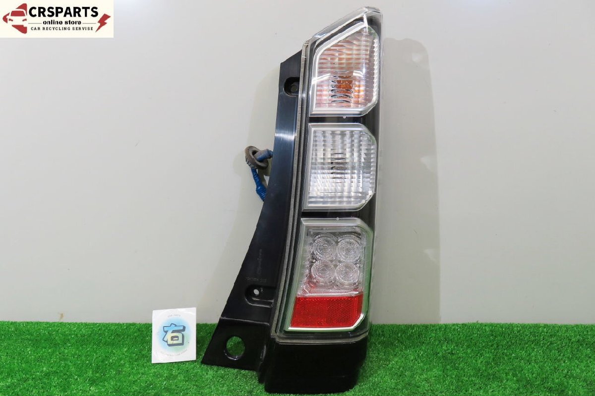 【即決! 即日発送可】N-BOX JF1 純正 LED ★点灯OK テール ランプ ライト 右 (イチコ D105) 検索 JF2 中古 13803拍卖