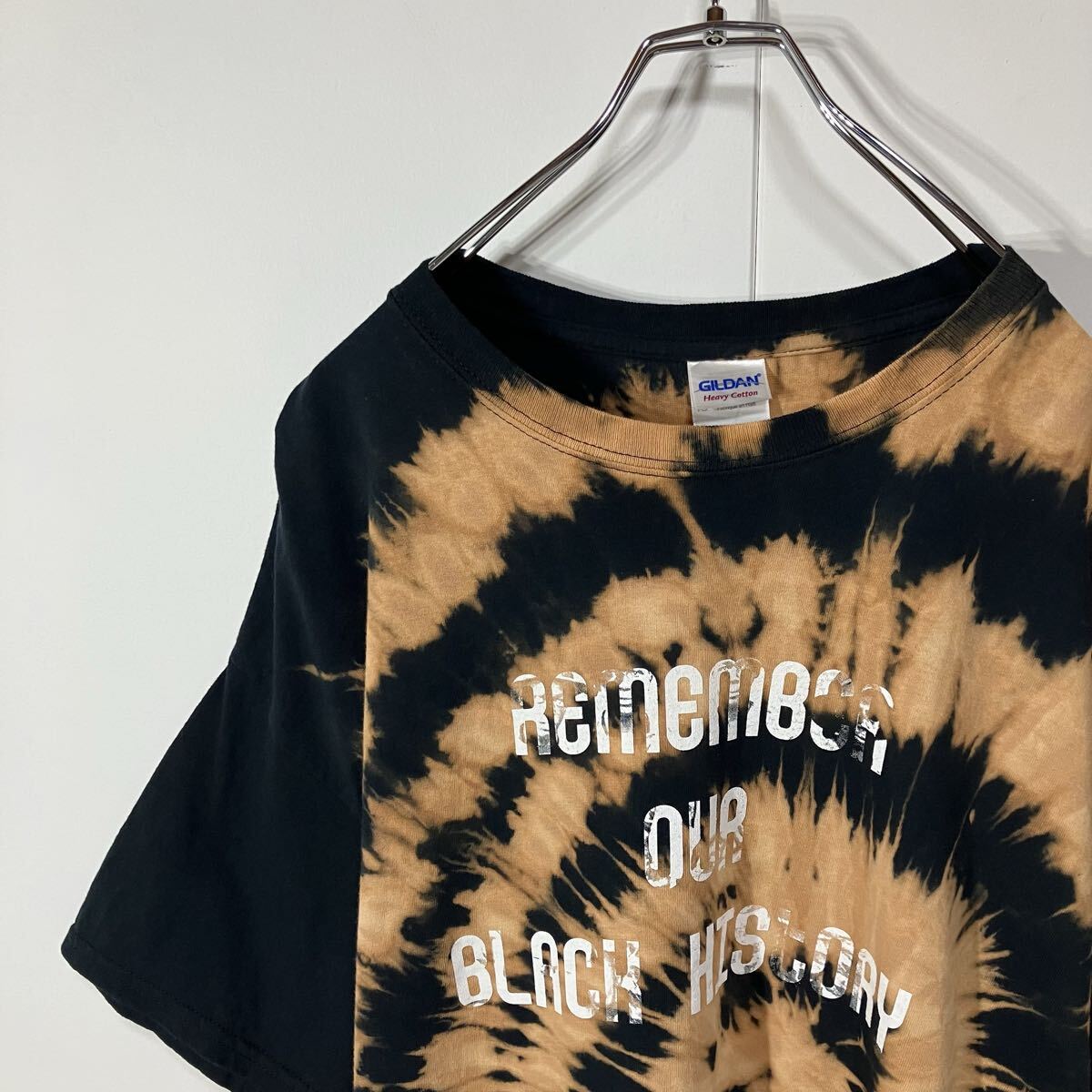 古着 アート かすれ プリント クルーネック 半袖 Tシャツ 大きいサイズ 一点物 ブラック オレンジ XL拍卖