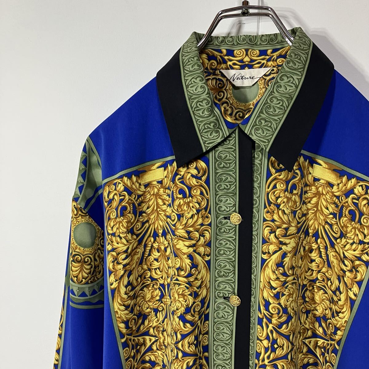 古着 ヴィンテージ スカーフ柄 レトロ ボタン スリット スクエアカット ポリ 長袖 シャツ ブルー イエロー ブラック グリーン拍卖