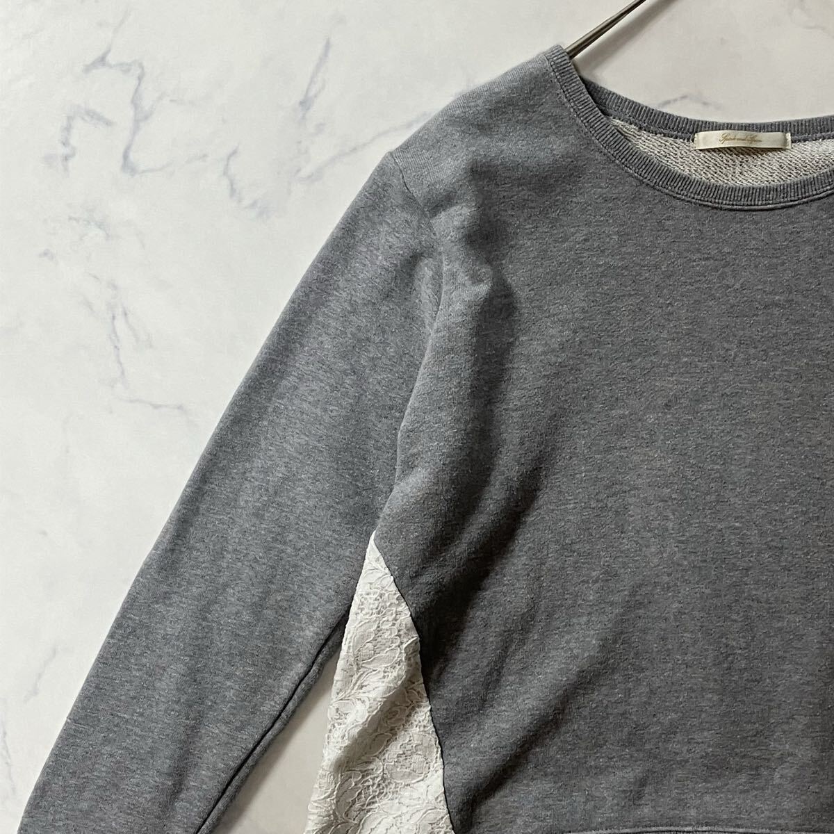 Spick&Spanスピックアンドスパン 日本製 切替 レース 裏毛 トレーナー グレー拍卖