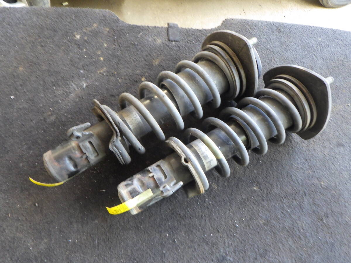 杉B1 即決! HA8 アクティ ストラット ショック スプリング拍卖