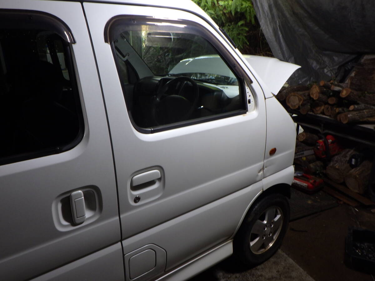 関00029 即決! DA62W エブリイ Z7T パール 右フロントドア 運転席ドア 現車 部品取り車拍卖