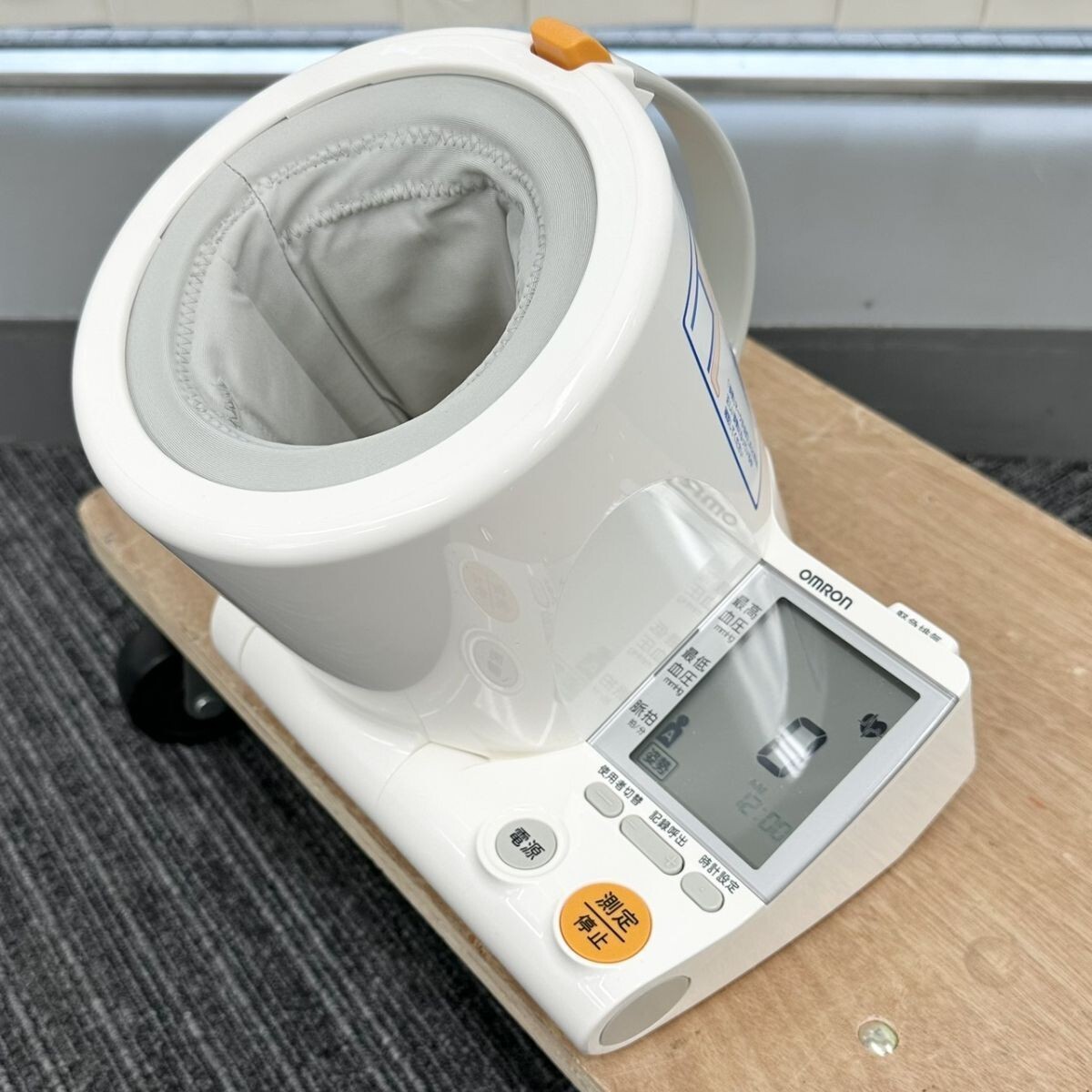 D001-W18-548 OMRON オムロン デジタル 自動血圧計 HEM-1000 スポットアーム 上腕式 動作確認済み IJ拍卖