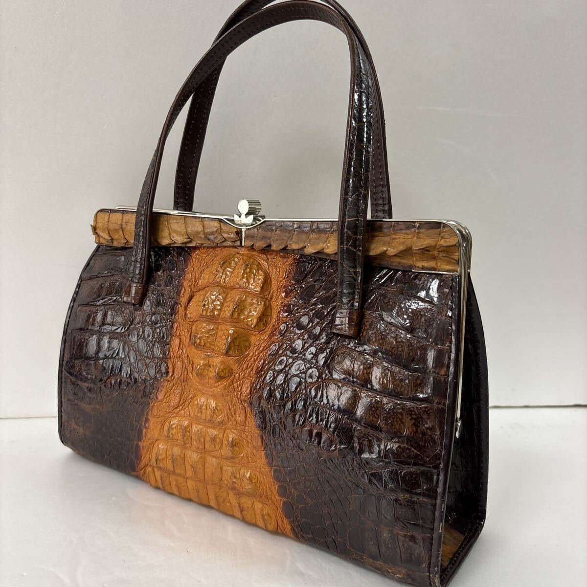 70s 背ワニ クロコダイル革 がま口 茶 ビンテージ ハンドバッグ レディース カイマン レザー ワニ革 昭和レトロ拍卖