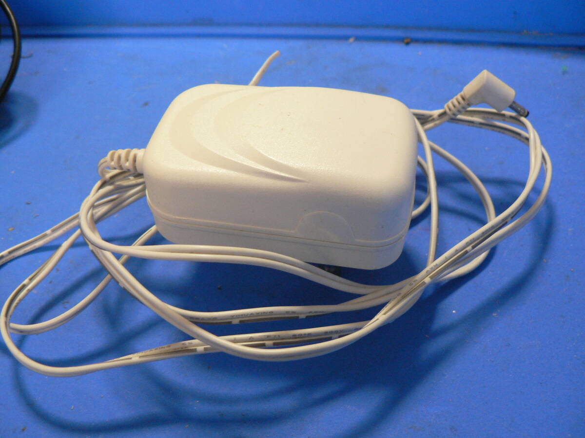 送料最安 350円 PAD322:ドリテックACアダプター HNC180050J +15V/0.8A 中心極性 極細給電コネクタ拍卖