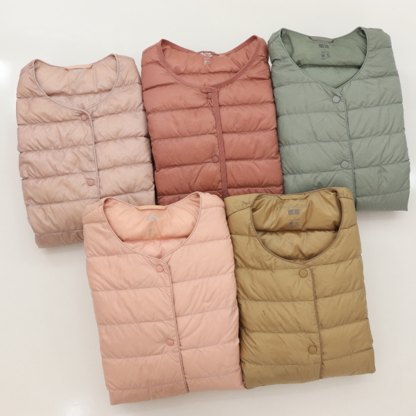 ☆ノーカラ― ユニクロ ダウンジャケット&ベスト5枚組 KHAKI~PINK他拍卖