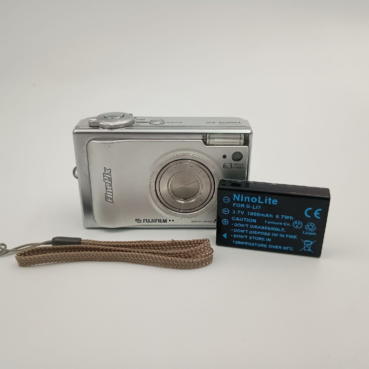 FUJIFILM FINEPIX F10 COMPACT DIGITAL CAMERA SILVER シルバー 富士フイルム ファインピックス コンパクトデジタルカメラ拍卖
