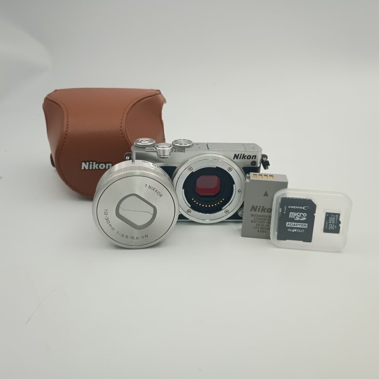 Nikon NIKKOR1 J5 10-30mm F3.5-5.6 VR シルバー ブラック ミラーレス 一眼レフ デジタルカメラ拍卖
