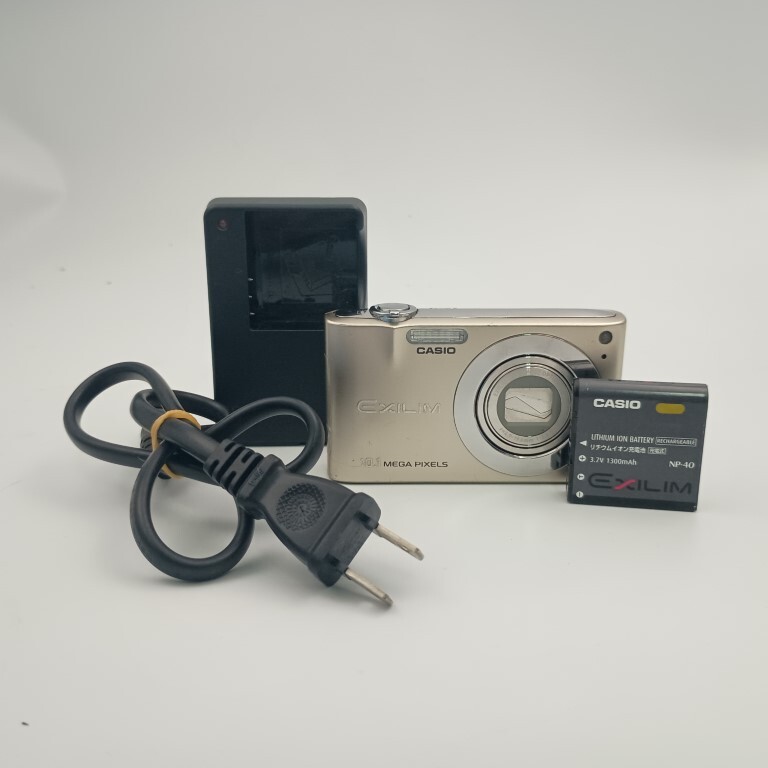 Casio EXILIM EX-Z100 シルバー コンパクトデジタルカメラ 〇拍卖