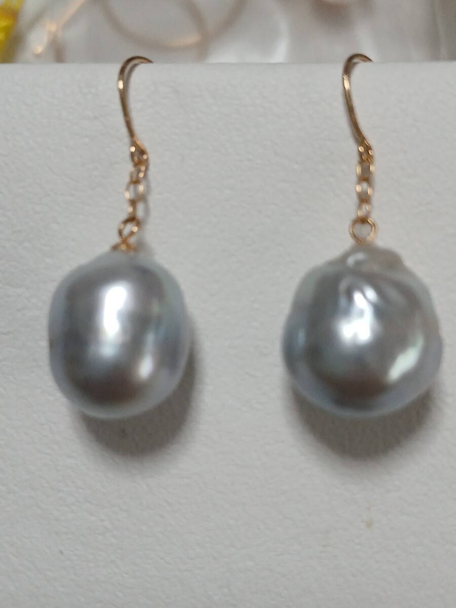 K18タヒチ グレー バロック11mmフックピアス拍卖