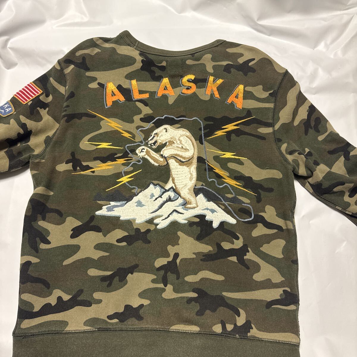 アラスカ 刺繍 迷彩スウェット シロクマ拍卖