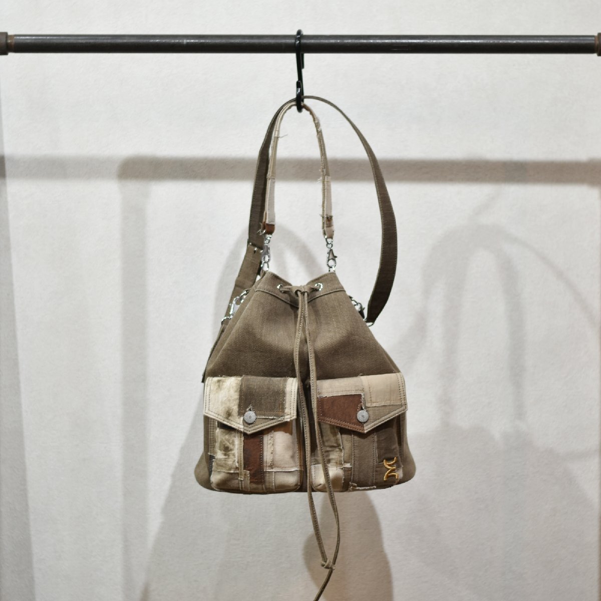 【EMOTIONAL WORLD】 巾着バッグ / Fサイズ / エモーショナルワールド拍卖