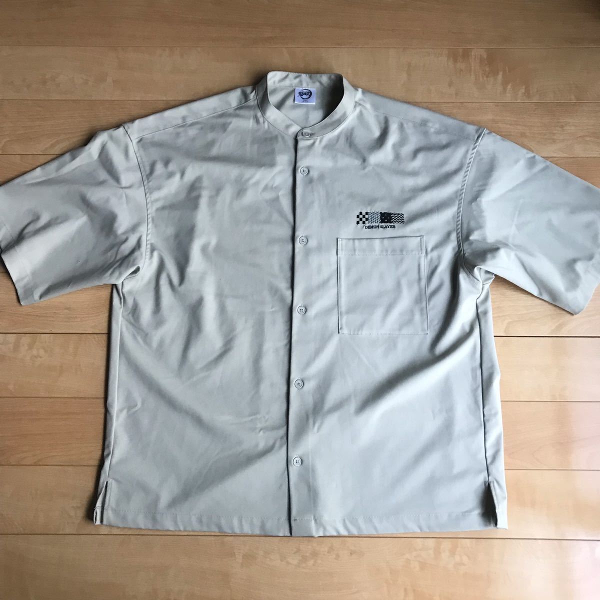 美品 ジーユー オーバーサイズシャツ(5分袖) 定価2490円 109-1-30 メンズ 鬼滅の刃 キメツ拍卖