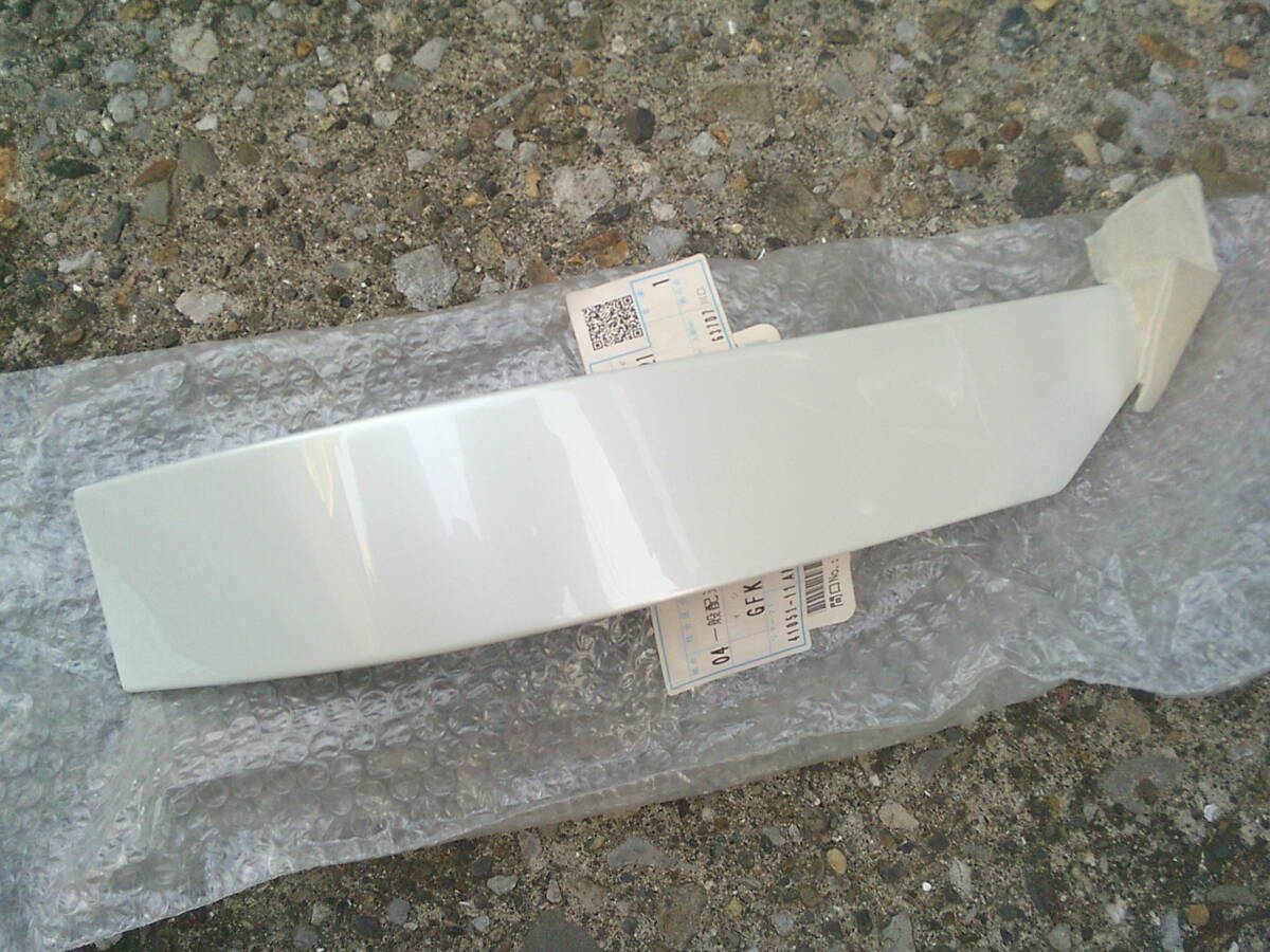 20系(ANH25Wなど)トヨタ ヴェルファイア テールランプリム右 トヨタ純正品 品番81497-58010-A0 未使用品 新品拍卖